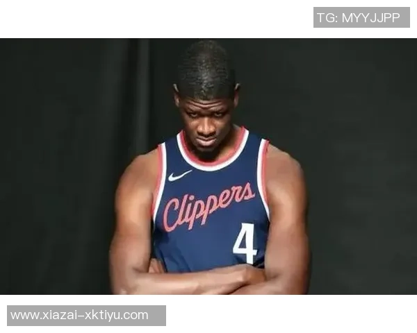 快船半场领先鹈鹕8分哈登贡献16分6助攻祖巴茨与普尔各得14分